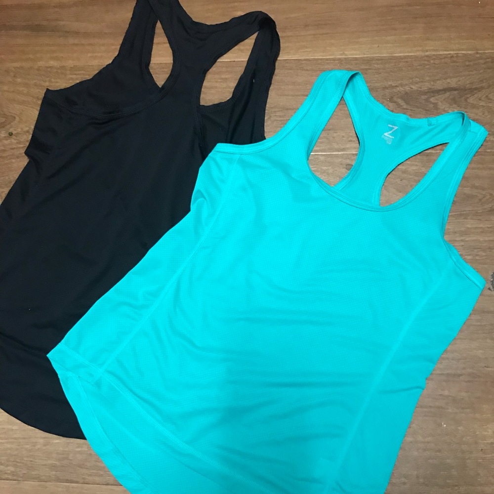 3 Zella Tanks